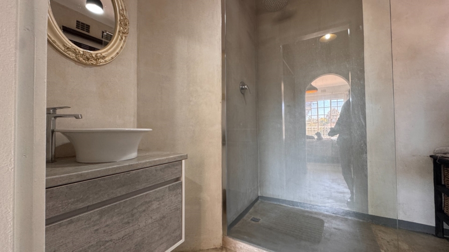 3 Bedroom Property for Sale in Three Rivers Proper Gauteng