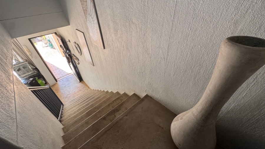3 Bedroom Property for Sale in Three Rivers Proper Gauteng