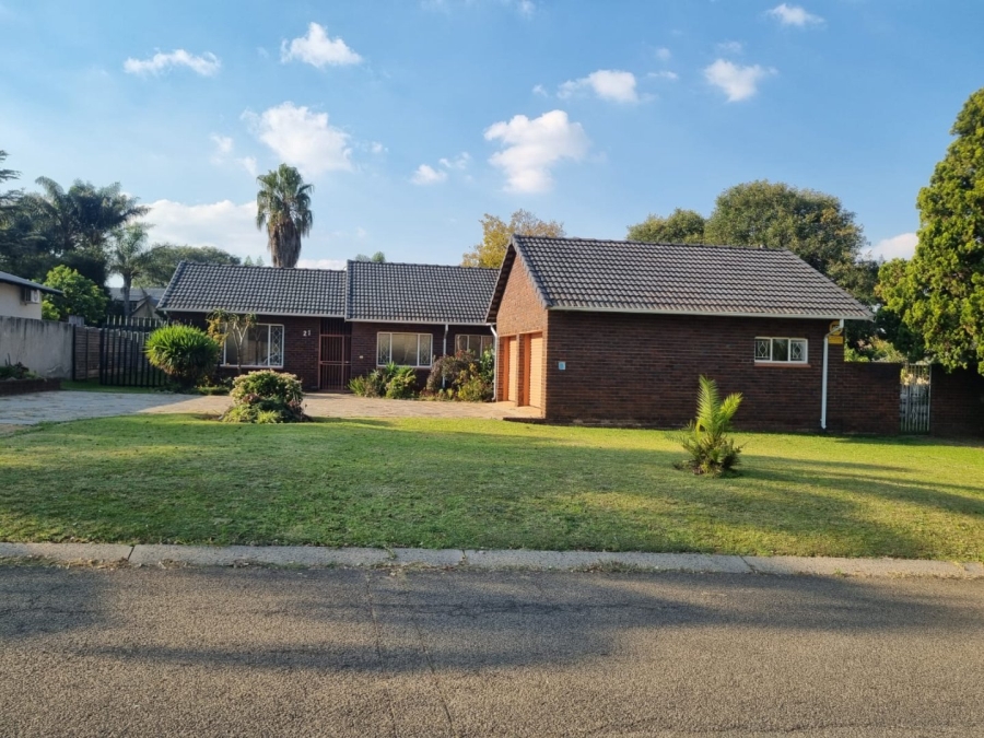 4 Bedroom Property for Sale in Van Riebeeck Park Gauteng