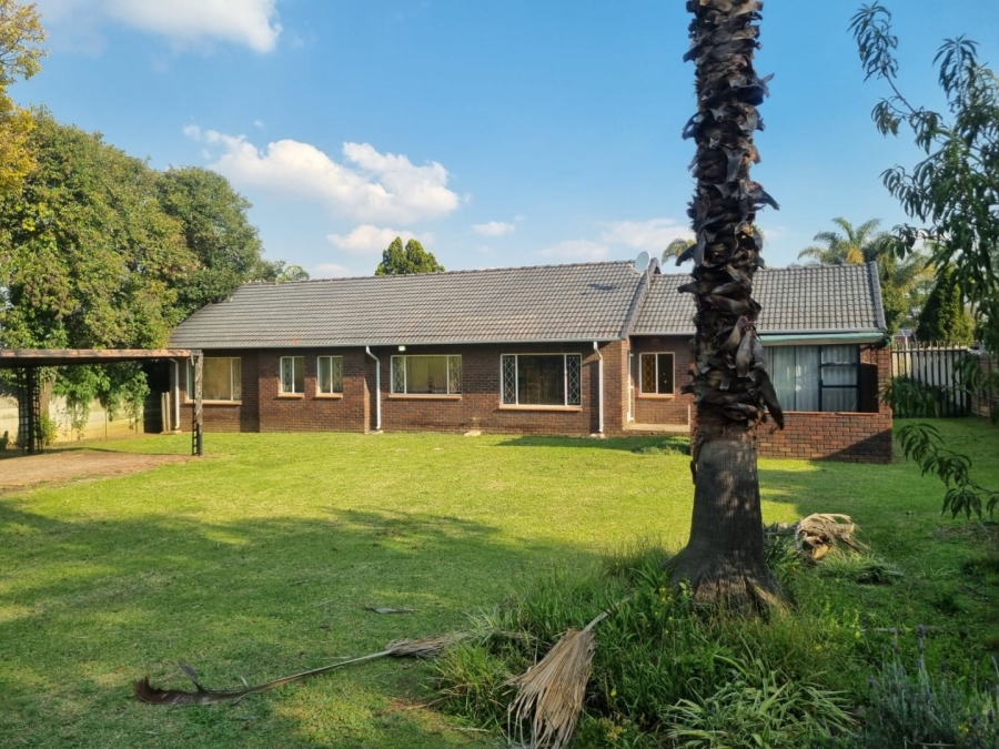 4 Bedroom Property for Sale in Van Riebeeck Park Gauteng