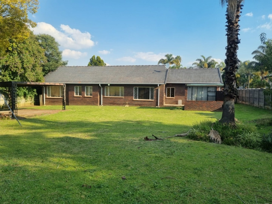 4 Bedroom Property for Sale in Van Riebeeck Park Gauteng