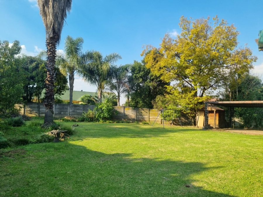 4 Bedroom Property for Sale in Van Riebeeck Park Gauteng