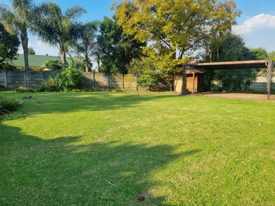 4 Bedroom Property for Sale in Van Riebeeck Park Gauteng
