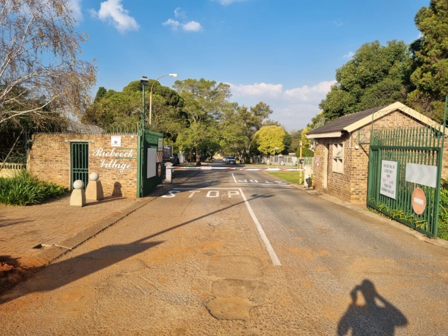 4 Bedroom Property for Sale in Van Riebeeck Park Gauteng