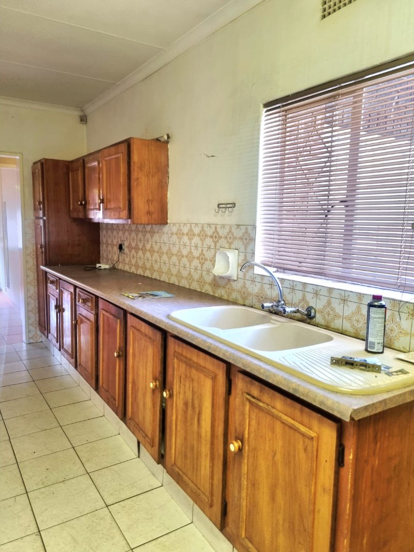 4 Bedroom Property for Sale in Van Riebeeck Park Gauteng