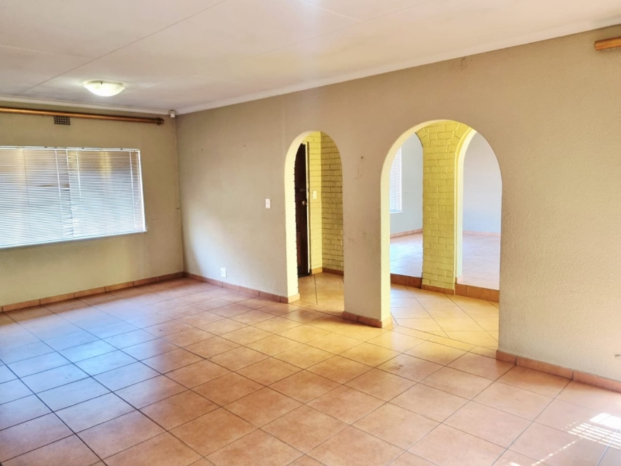 4 Bedroom Property for Sale in Van Riebeeck Park Gauteng