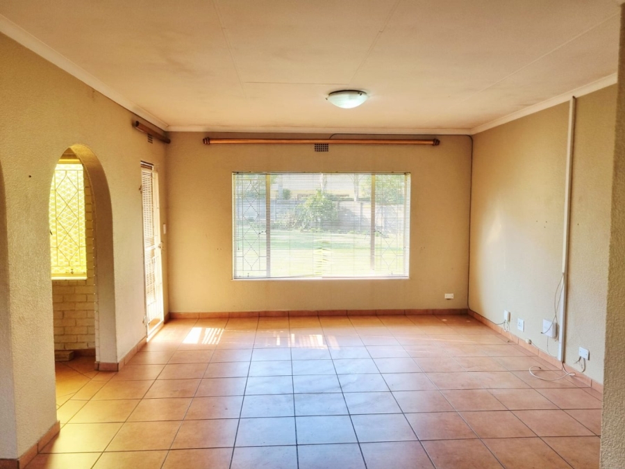 4 Bedroom Property for Sale in Van Riebeeck Park Gauteng