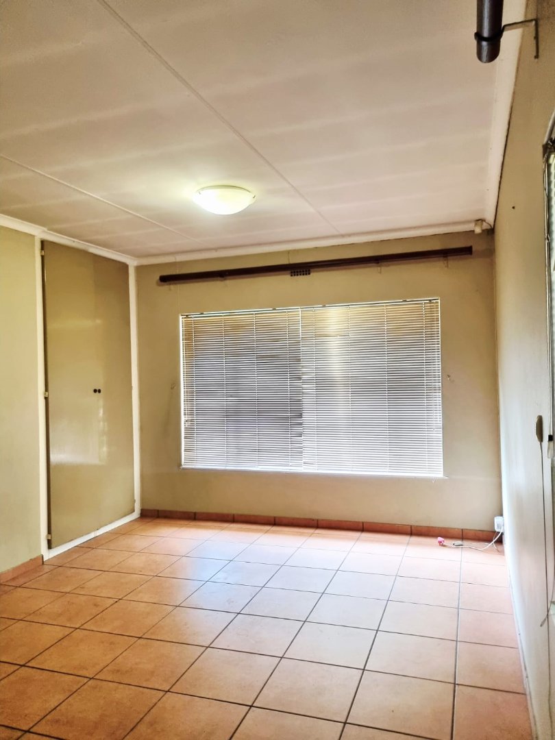 4 Bedroom Property for Sale in Van Riebeeck Park Gauteng