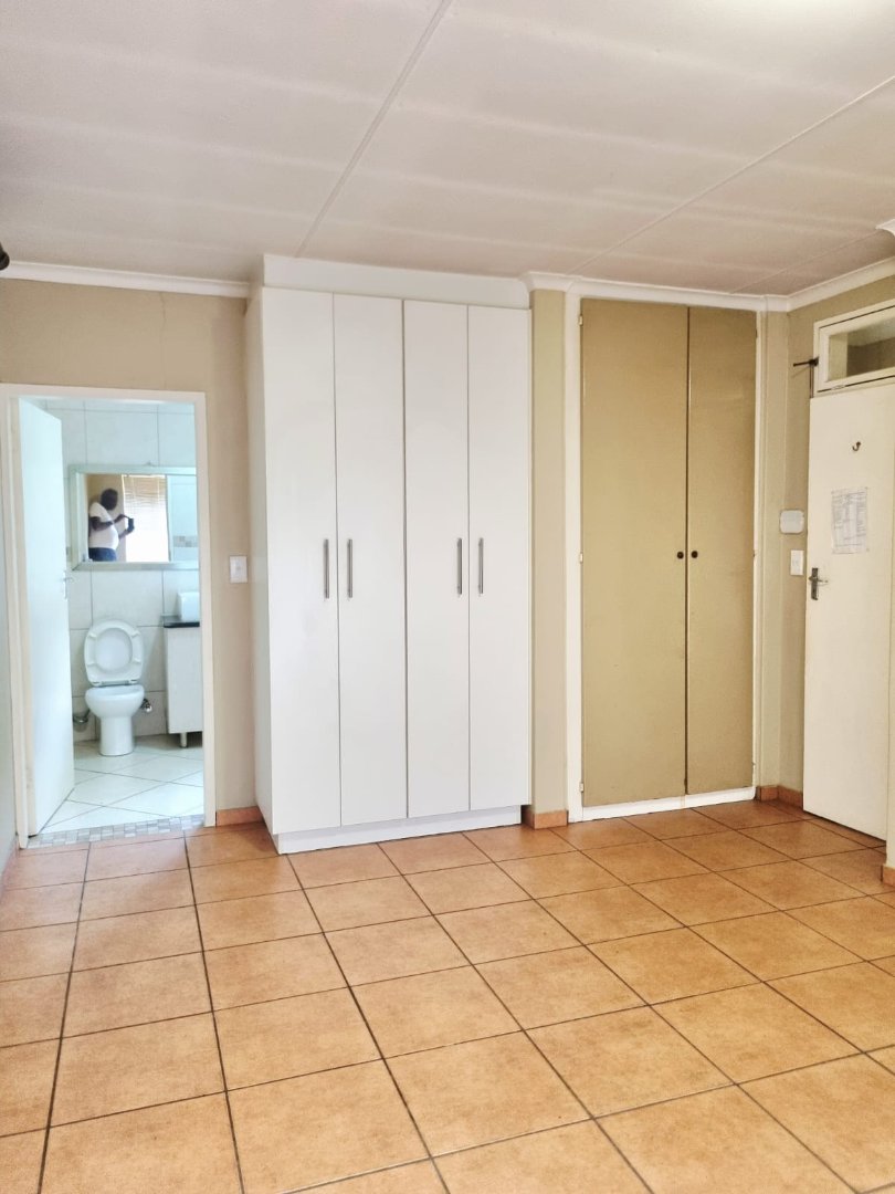 4 Bedroom Property for Sale in Van Riebeeck Park Gauteng