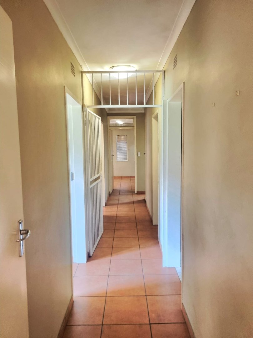 4 Bedroom Property for Sale in Van Riebeeck Park Gauteng