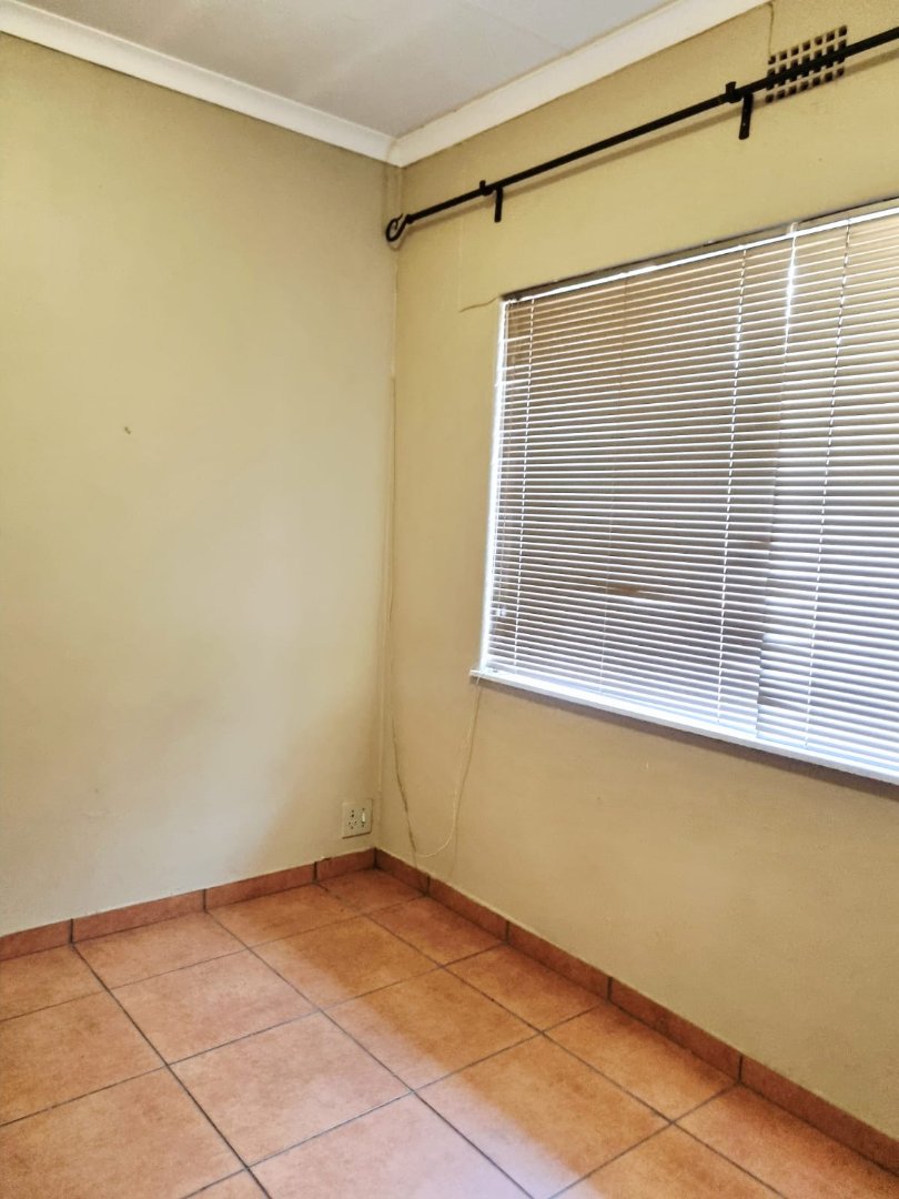4 Bedroom Property for Sale in Van Riebeeck Park Gauteng