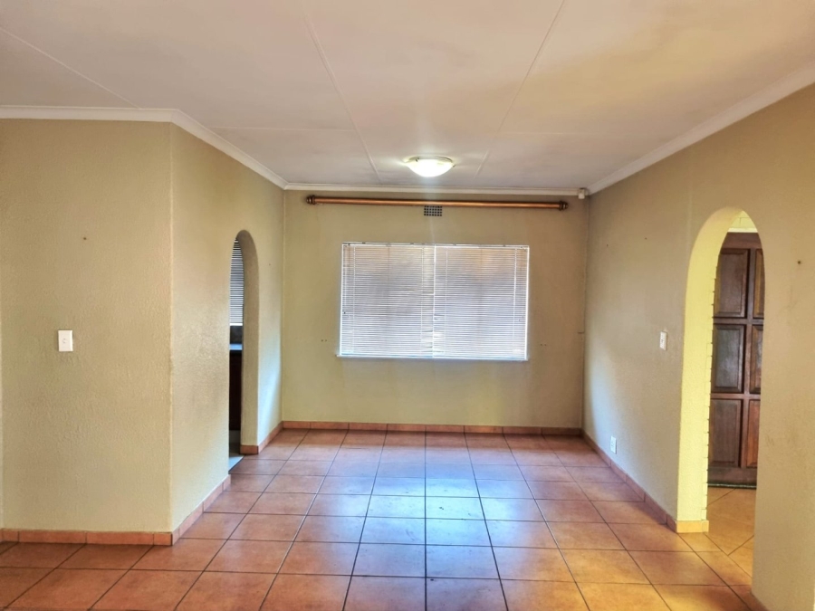 4 Bedroom Property for Sale in Van Riebeeck Park Gauteng