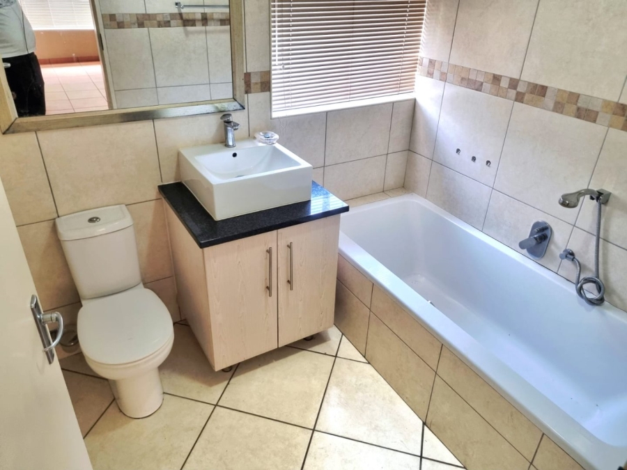 4 Bedroom Property for Sale in Van Riebeeck Park Gauteng