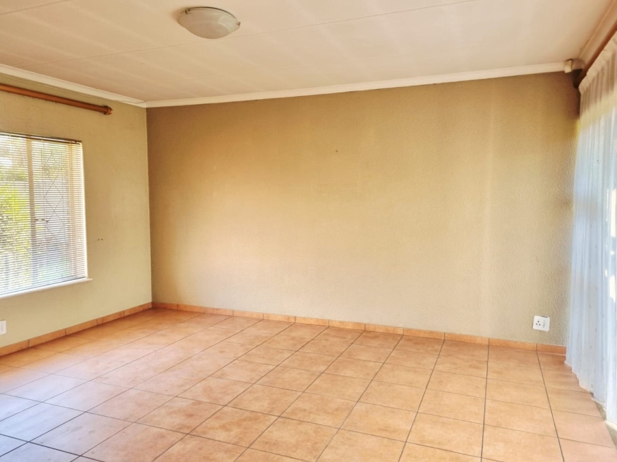 4 Bedroom Property for Sale in Van Riebeeck Park Gauteng