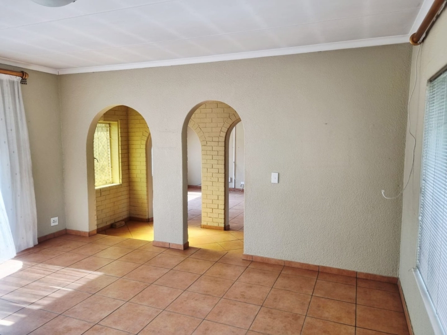 4 Bedroom Property for Sale in Van Riebeeck Park Gauteng