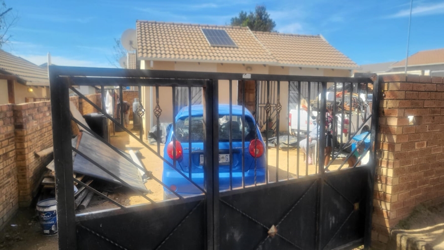2 Bedroom Property for Sale in Cosmo City Gauteng