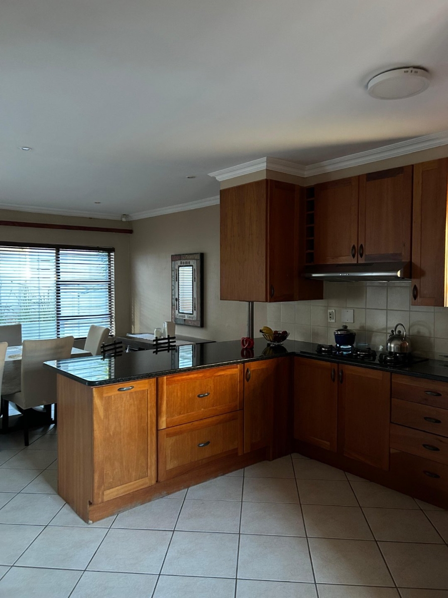 4 Bedroom Property for Sale in Faerie Glen Gauteng