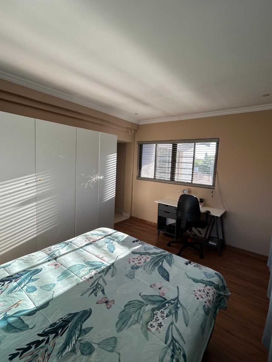 4 Bedroom Property for Sale in Faerie Glen Gauteng