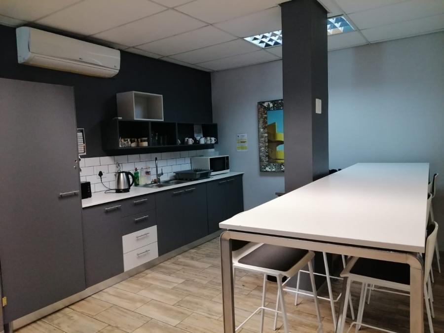 To Let Commercial Property for Rent in Die Hoewes Gauteng