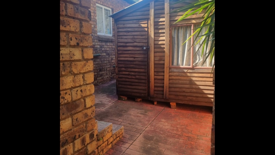 3 Bedroom Property for Sale in Suiderberg Gauteng