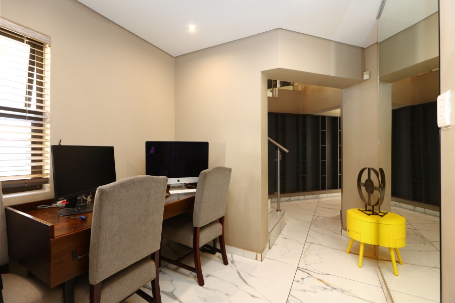 4 Bedroom Property for Sale in Kyalami Hills Gauteng