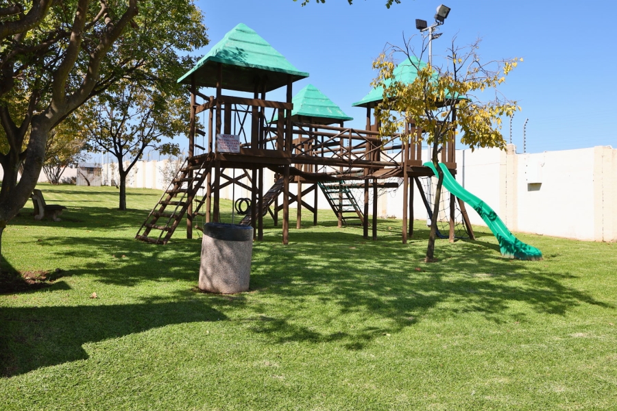 4 Bedroom Property for Sale in Kyalami Hills Gauteng