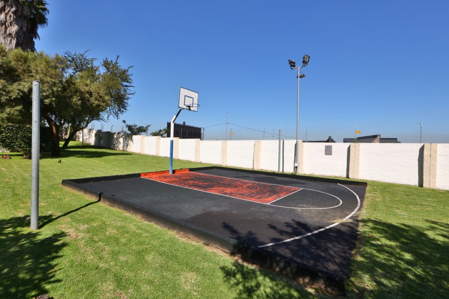 4 Bedroom Property for Sale in Kyalami Hills Gauteng