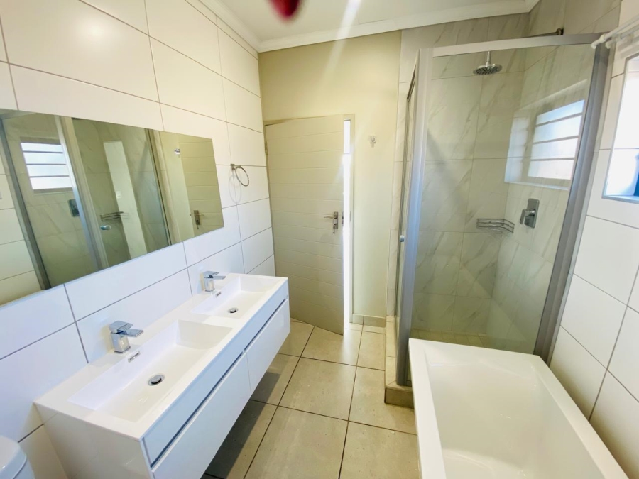  Bedroom Property for Sale in Nietgedacht Gauteng
