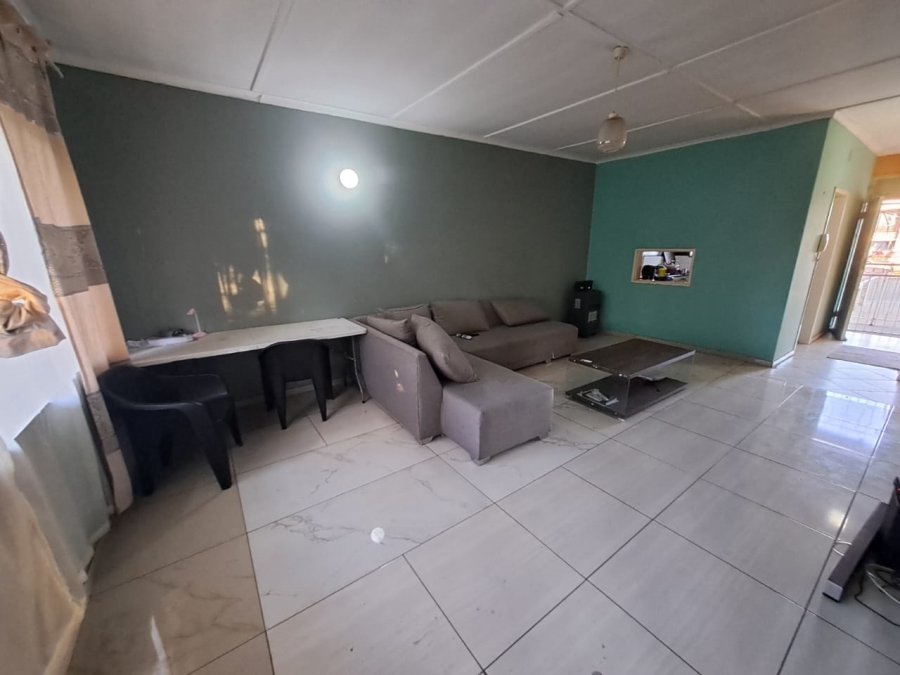 2 Bedroom Property for Sale in Vanderbijlpark CW 3 Gauteng