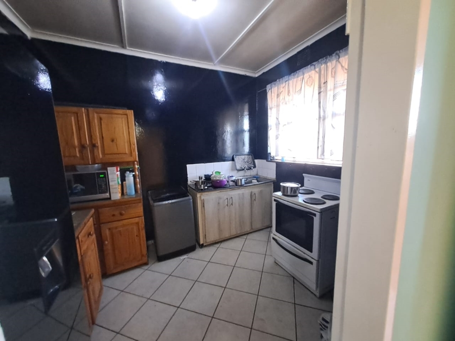 2 Bedroom Property for Sale in Vanderbijlpark CW 3 Gauteng