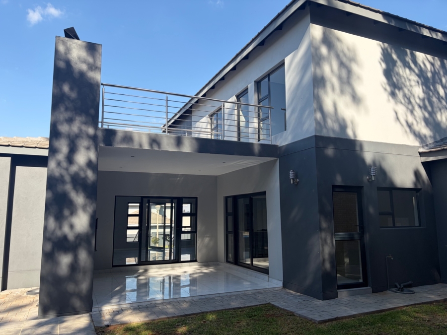 4 Bedroom Property for Sale in Blue Hills AH Gauteng