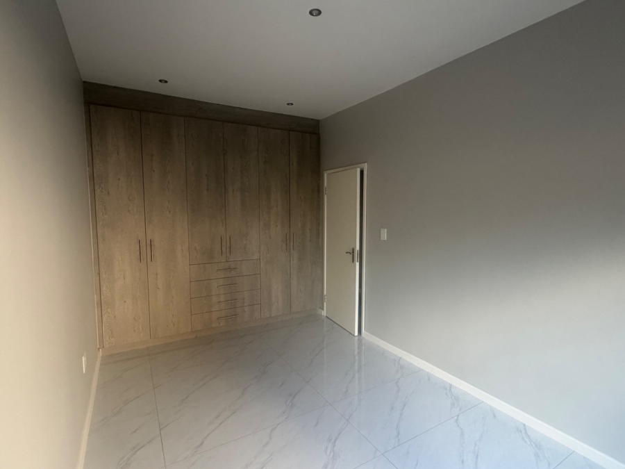 4 Bedroom Property for Sale in Blue Hills AH Gauteng