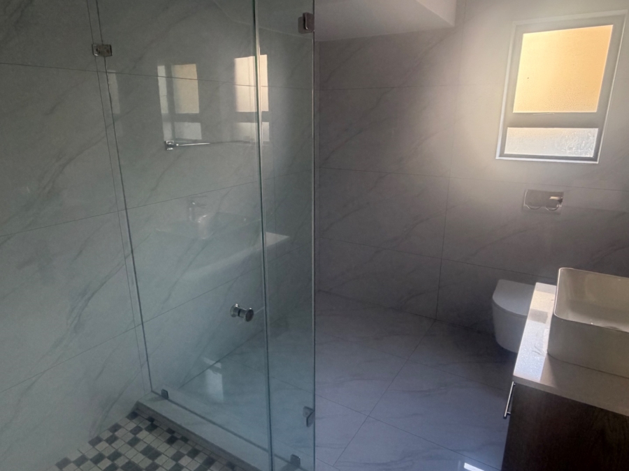 4 Bedroom Property for Sale in Blue Hills AH Gauteng