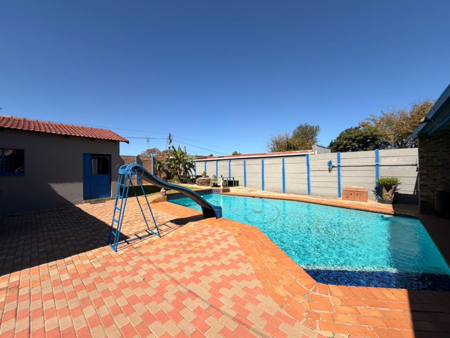 4 Bedroom Property for Sale in Dalview Gauteng