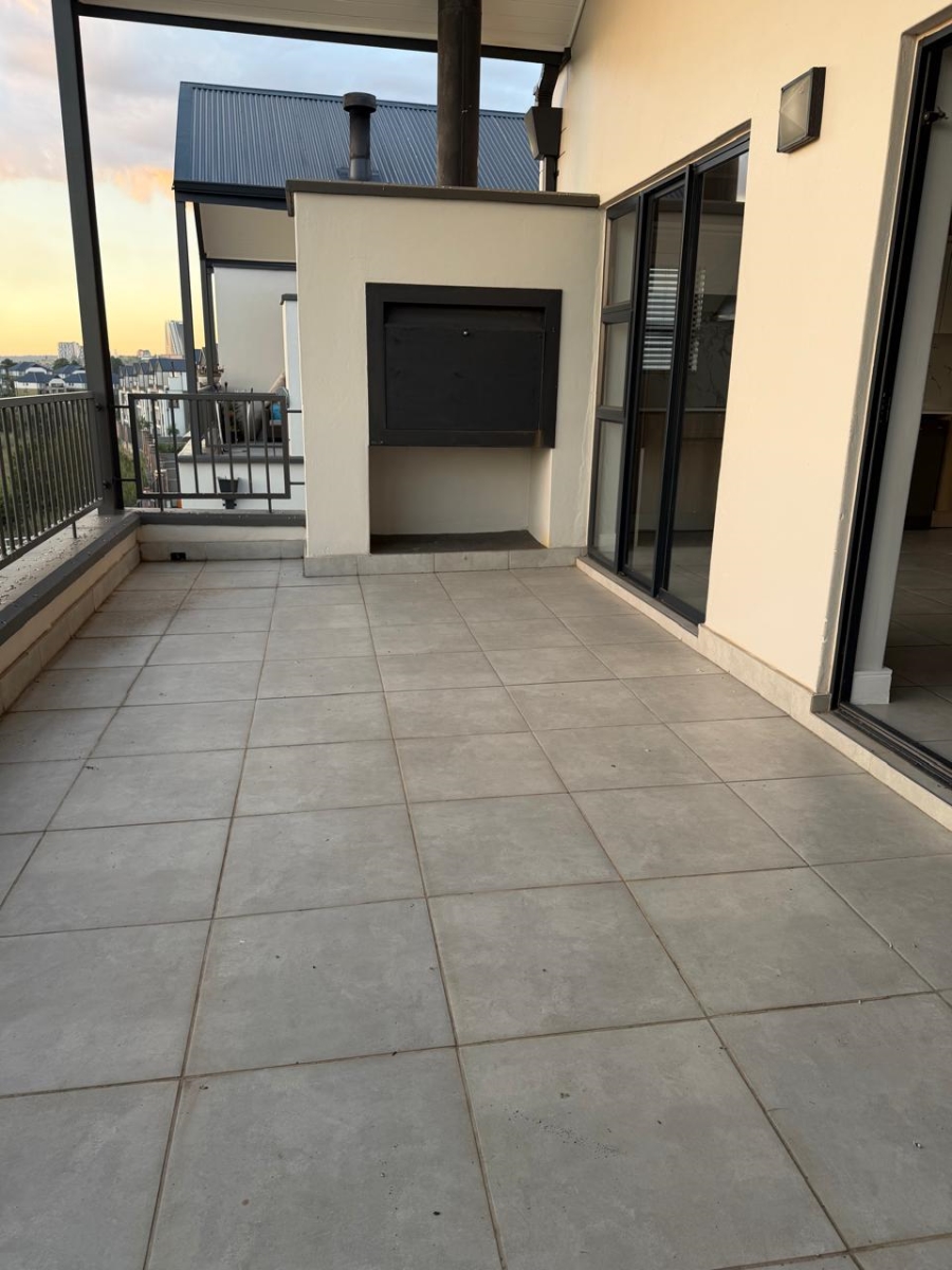 To Let 2 Bedroom Property for Rent in Waterfall Gauteng