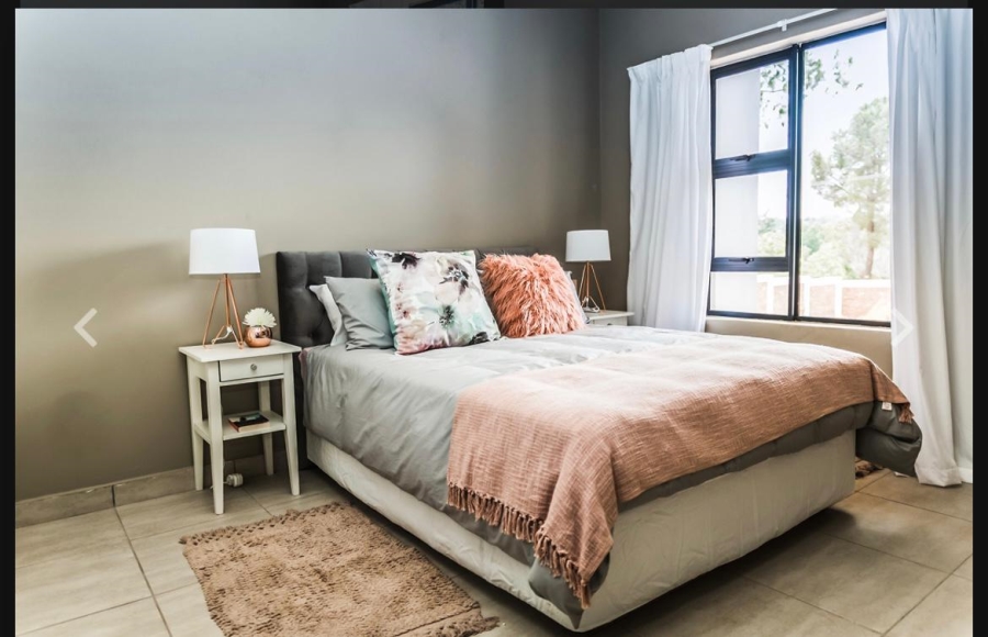 2 Bedroom Property for Sale in Glen Austin Gauteng