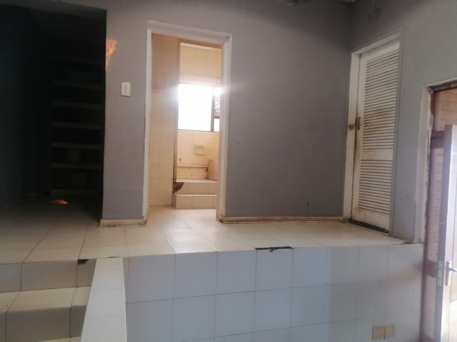 9 Bedroom Property for Sale in Bertrams Gauteng