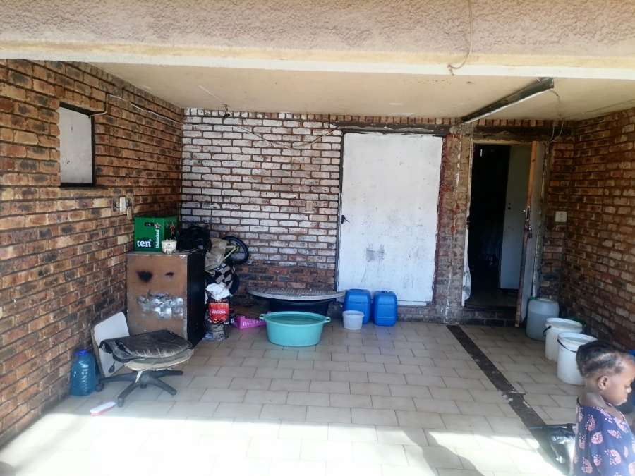 9 Bedroom Property for Sale in Bertrams Gauteng