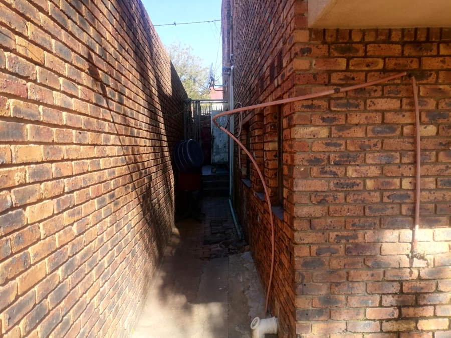 9 Bedroom Property for Sale in Bertrams Gauteng