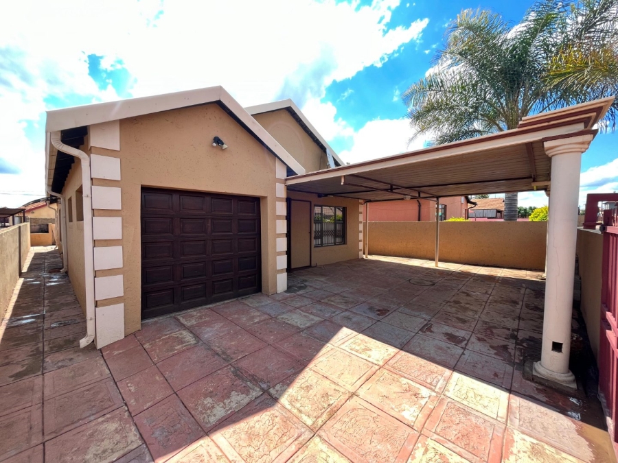 3 Bedroom Property for Sale in Soshanguve East Gauteng
