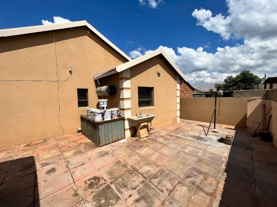 3 Bedroom Property for Sale in Soshanguve East Gauteng
