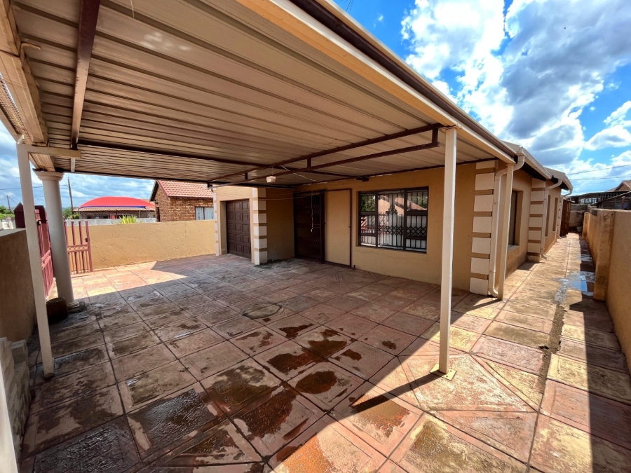 3 Bedroom Property for Sale in Soshanguve East Gauteng