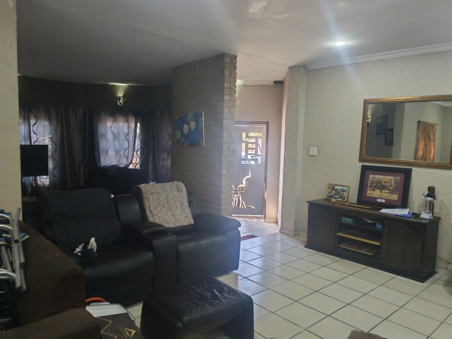 3 Bedroom Property for Sale in Hermanstad Gauteng