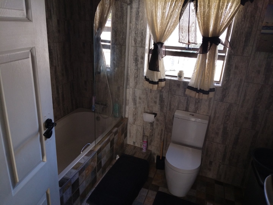 4 Bedroom Property for Sale in Jordaan Park Gauteng