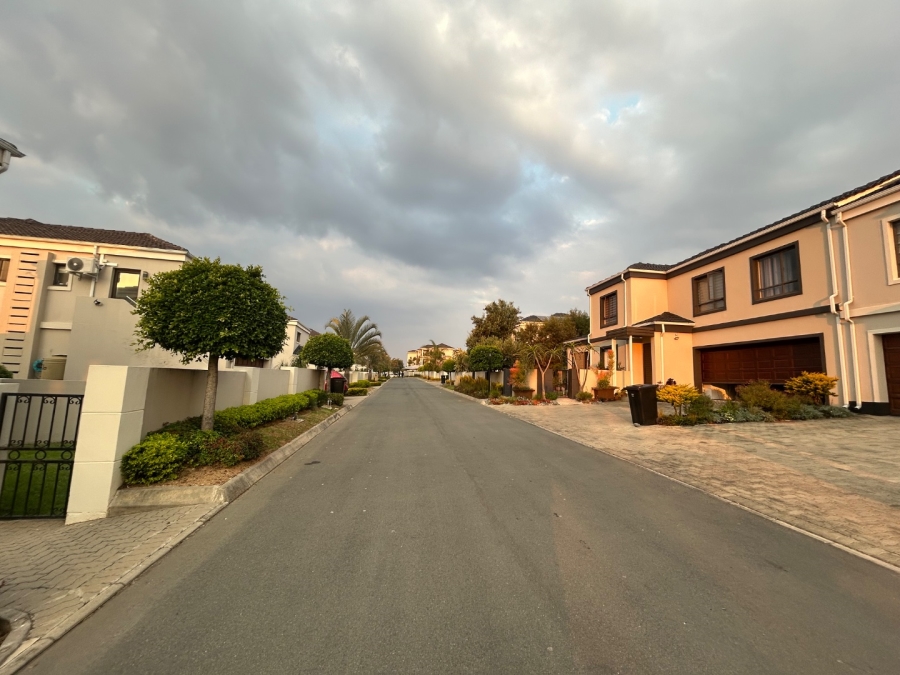 3 Bedroom Property for Sale in Carlswald Gauteng