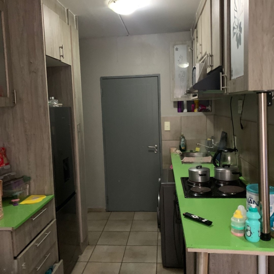 To Let 2 Bedroom Property for Rent in Florida Gauteng