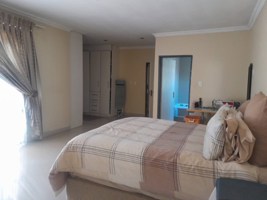4 Bedroom Property for Sale in Vosloorus Gauteng