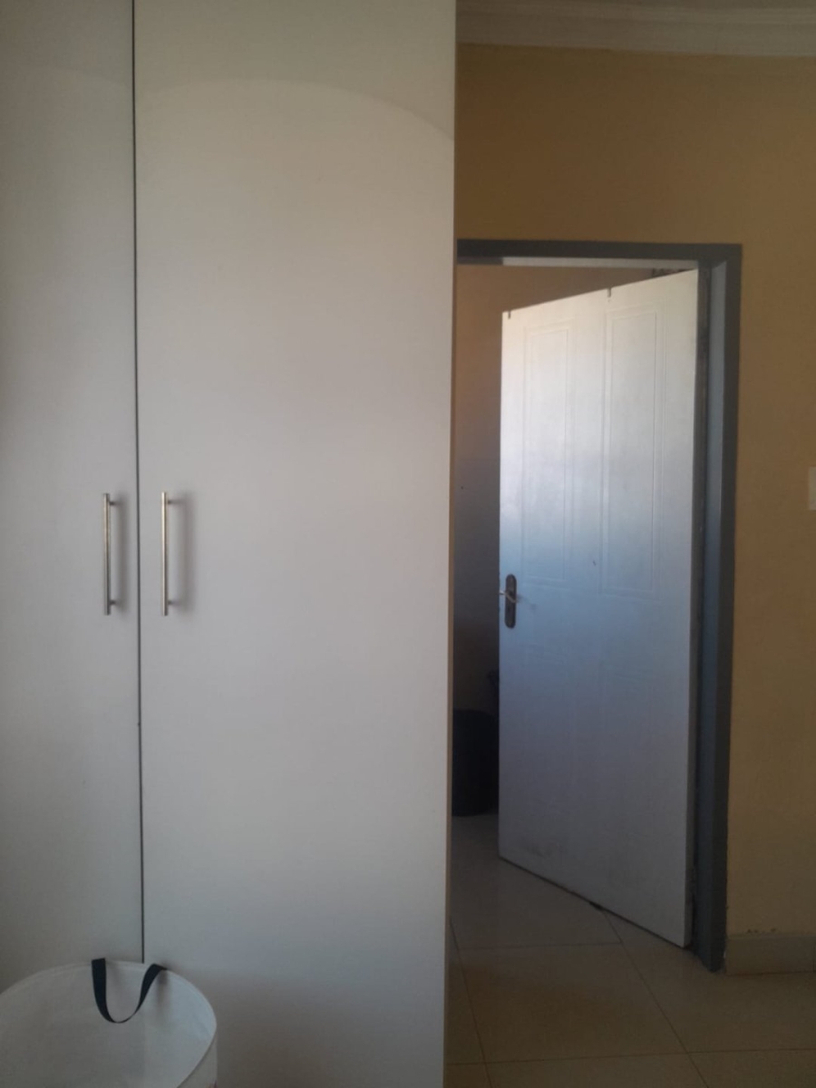 4 Bedroom Property for Sale in Vosloorus Gauteng
