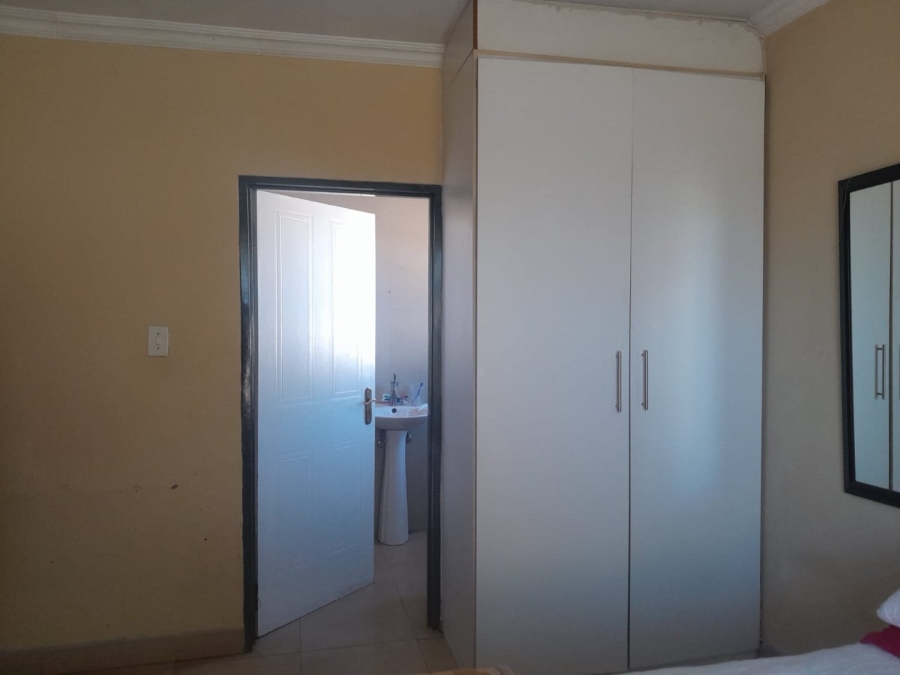 4 Bedroom Property for Sale in Vosloorus Gauteng