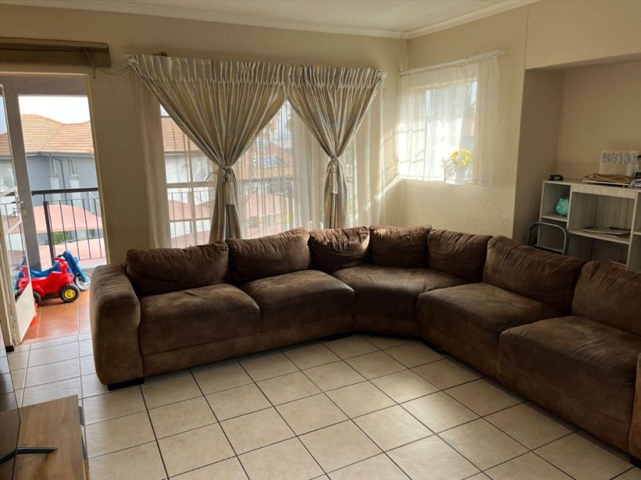 2 Bedroom Property for Sale in Fairlead Gauteng